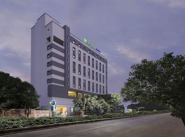 Holiday Inn Express Ahmedabad Prahlad Nagar