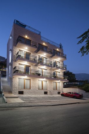 Hotel Twelve