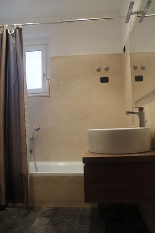 Stasera a casa da M E