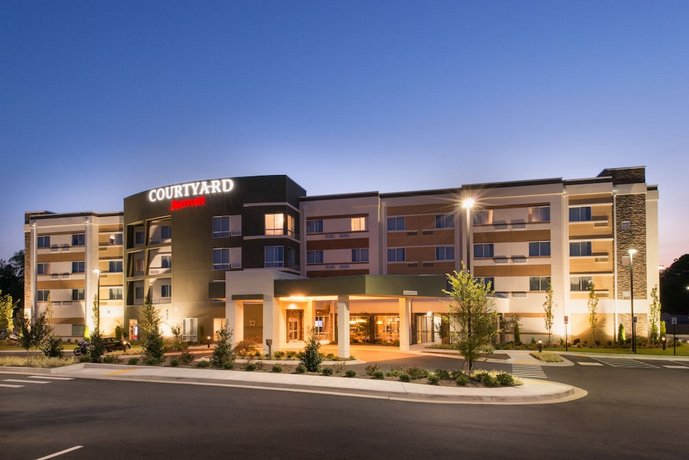 Courtyard by Marriott Hot Springs