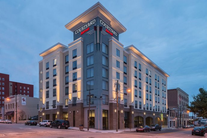 Courtyard by Marriott Wilmington Downtown Historic District Wilmington International Airport United States thumbnail