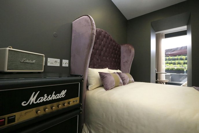 Charm Flats