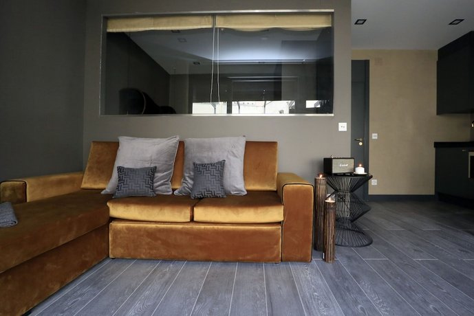 Charm Flats