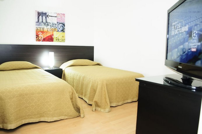 Hostal Lleras Calle 8
