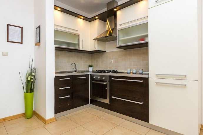 Maru Apartments Novalja