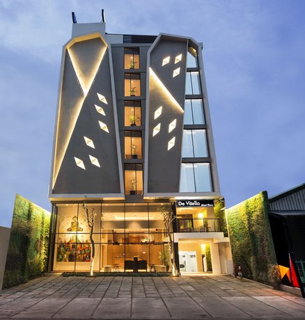 Yellow Star Ambarukmo Hotel