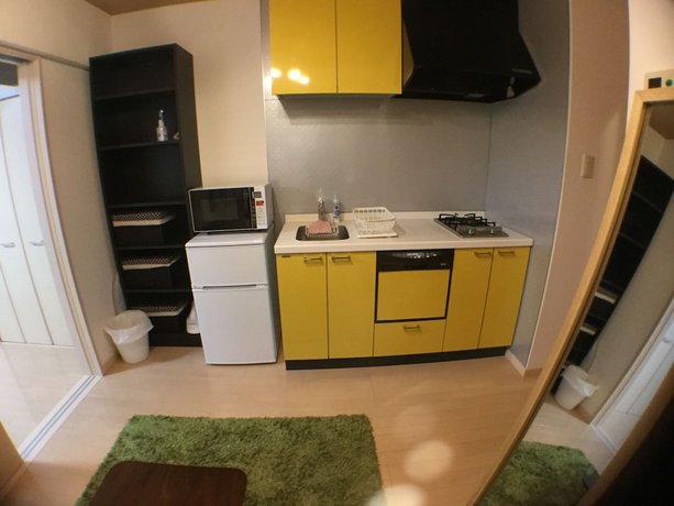 Yeah Room Zeus The Garden