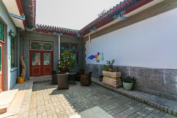 Ming Courtyard