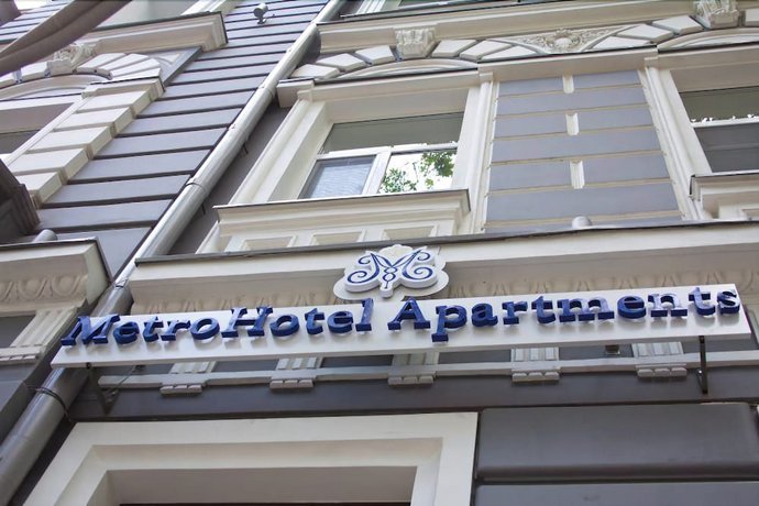 Metro Hotel Apartments