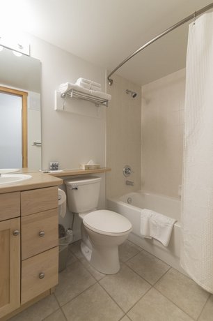 Windtower Lodge & Suites