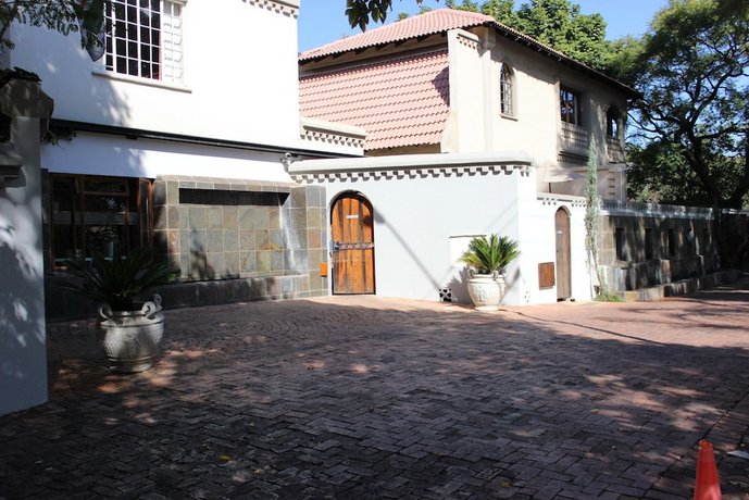 The Village Ridge Boutique Hotel