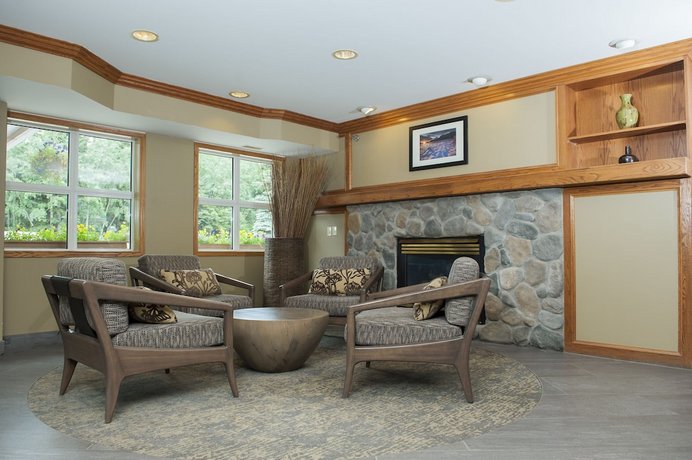 Coast Canmore Hotel & Conference Centre