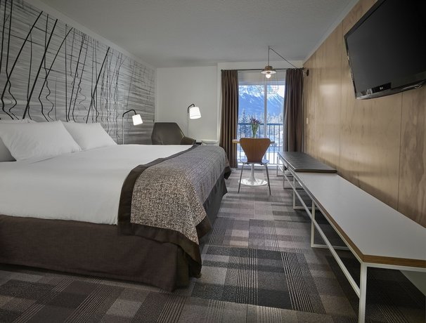Coast Canmore Hotel & Conference Centre