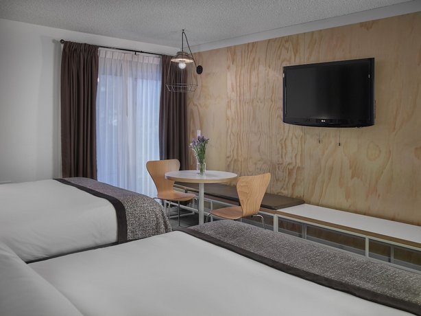 Coast Canmore Hotel & Conference Centre