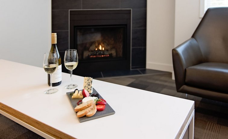 Coast Canmore Hotel & Conference Centre