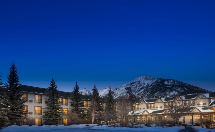 Coast Canmore Hotel & Conference Centre