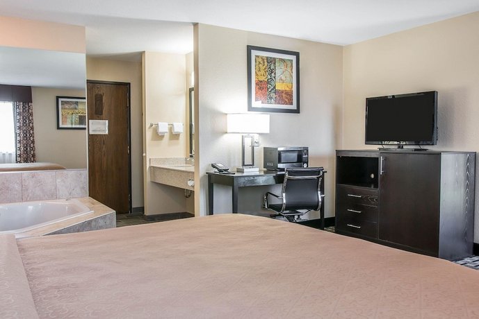 Quality Inn Byron Center