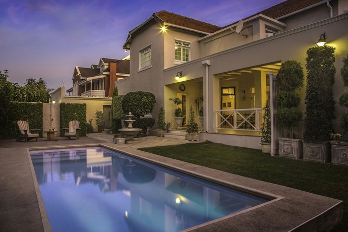 Bright on 5th Guest house