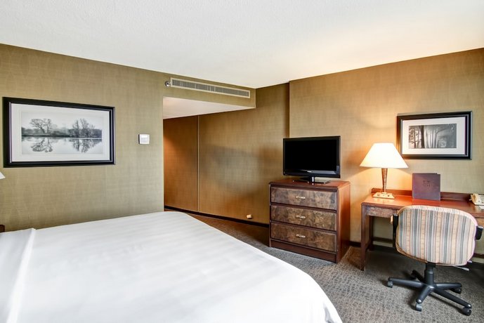 Chateau Lacombe Hotel