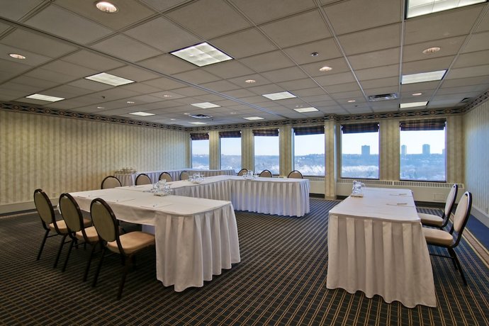 Chateau Lacombe Hotel
