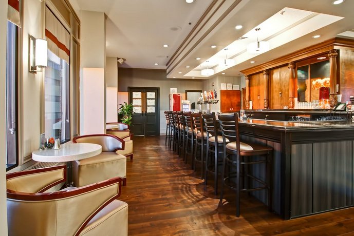 Chateau Lacombe Hotel