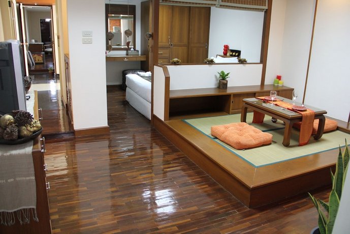 B S Court Hotel Sathorn