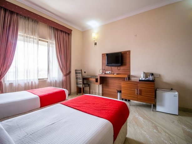 OYO 1199 Hotel Maharaja Residency