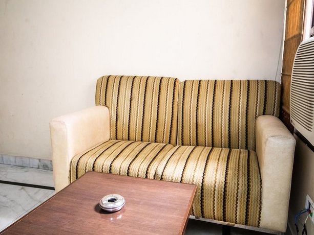 OYO 1199 Hotel Maharaja Residency