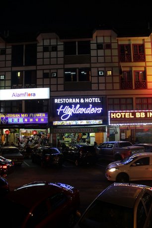 HIGHLANDERS HOTEL