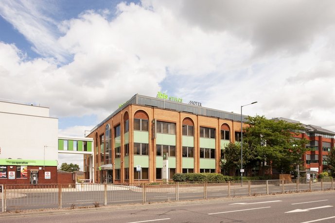 ibis Styles London Heathrow Airport
