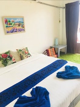 Green Leaf Guesthouse