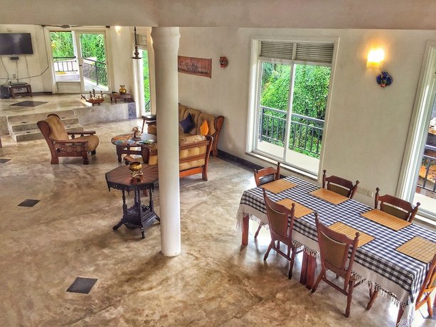 La Colina kandy