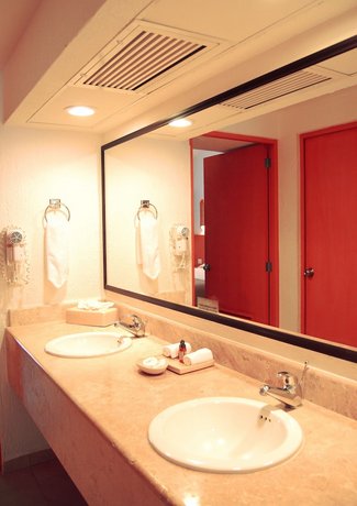 Laguna Suites Golf + Spa
