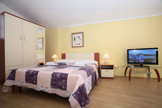 Apartments Kovacic Makarska