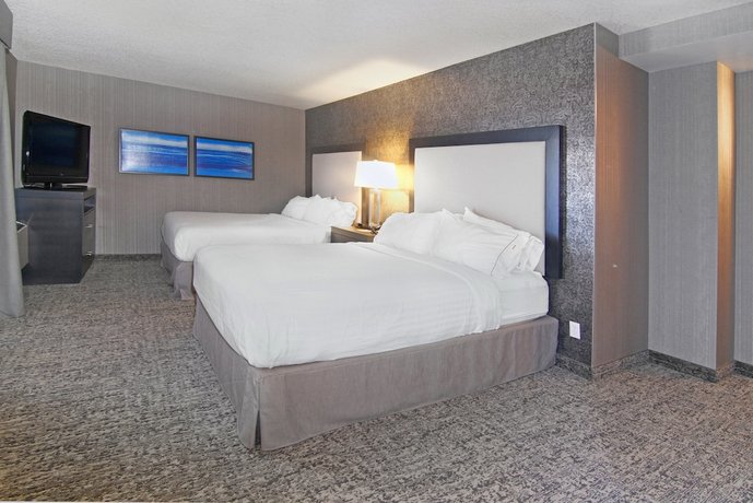 Holiday Inn Express and Suites Calgary