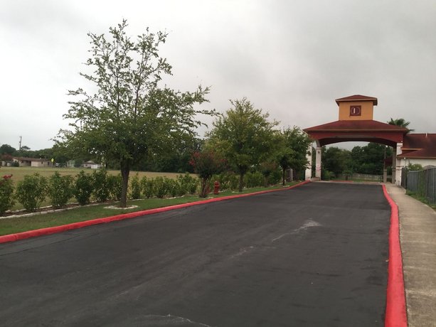 Luxury Inn and Suites Seaworld