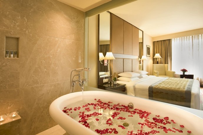 Courtyard By Marriott Ahmedabad