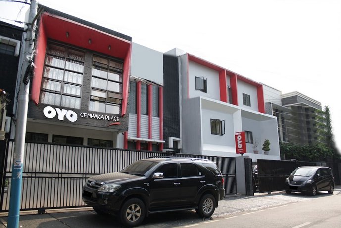 OYO 148 Cempaka Place Residence