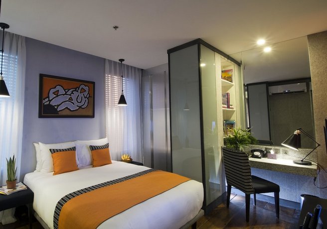 Hive Hotel and Convention Place