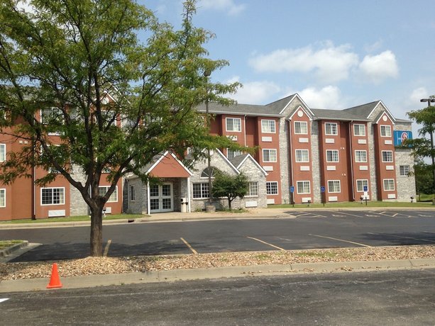 Motel 6 Olathe
