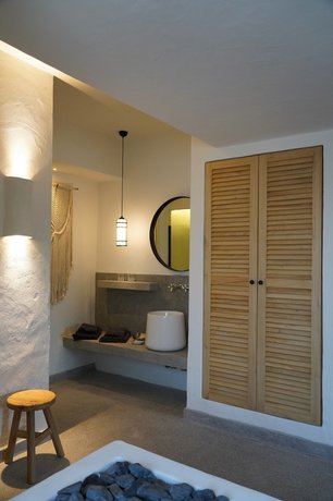 Yacht Boheme Hotel Adults Only