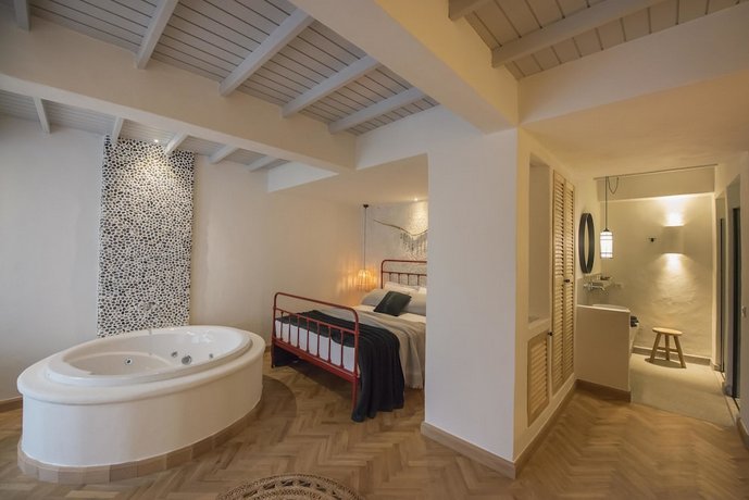 Yacht Boheme Hotel Adults Only