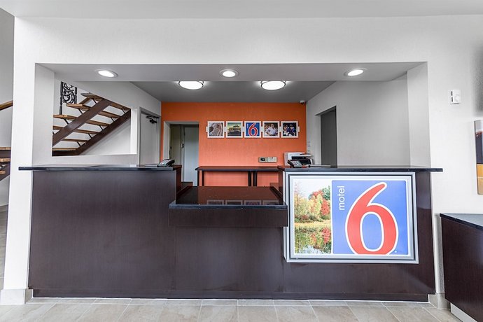 Motel 6 Warminster