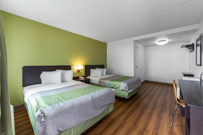 Motel 6 Warminster