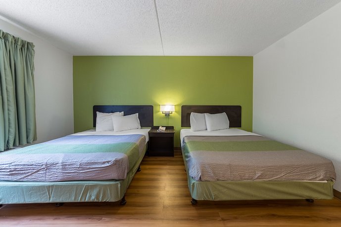 Motel 6 Warminster