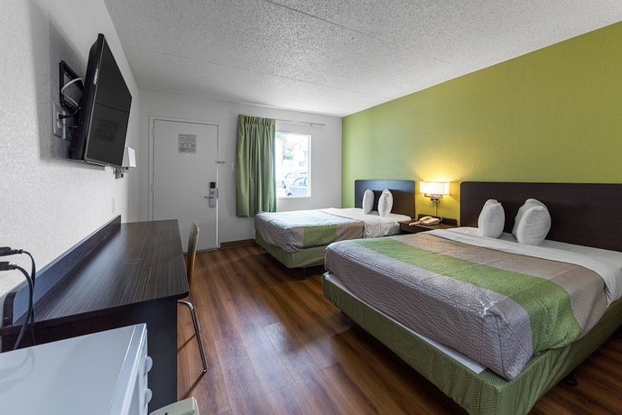 Motel 6 Warminster