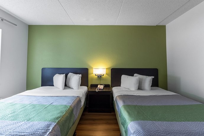 Motel 6 Warminster
