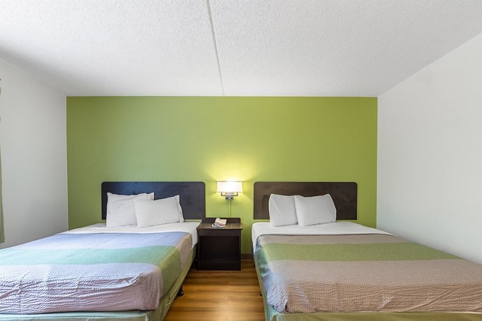 Motel 6 Warminster