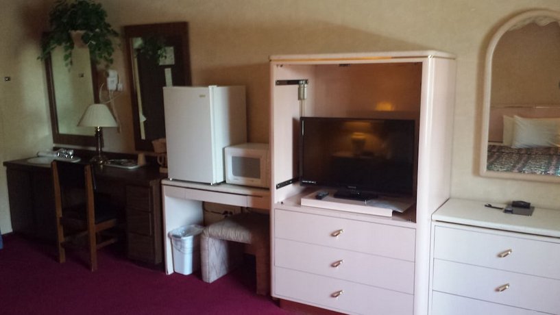Motel 6 Warminster