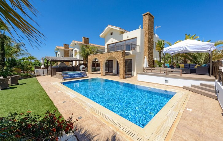 Villa Claudia Ayia Napa